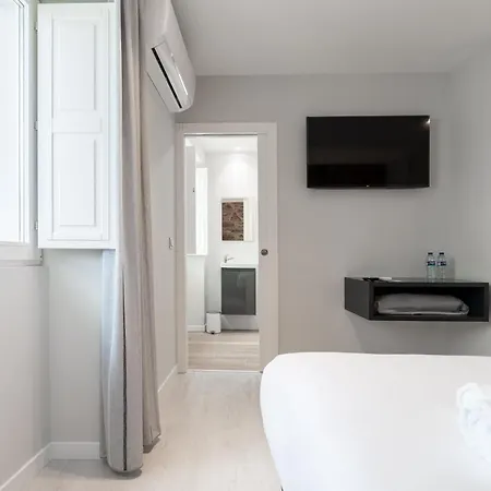 Ultreia Seven By Adelolo 산티아고데콤포스텔라