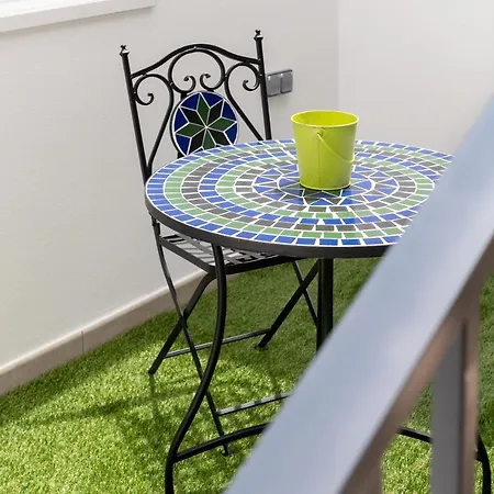 Ultreia Seven By Adelolo